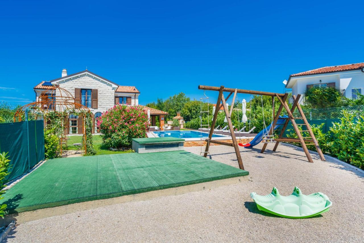 Villa Kamenica Kras Luaran gambar