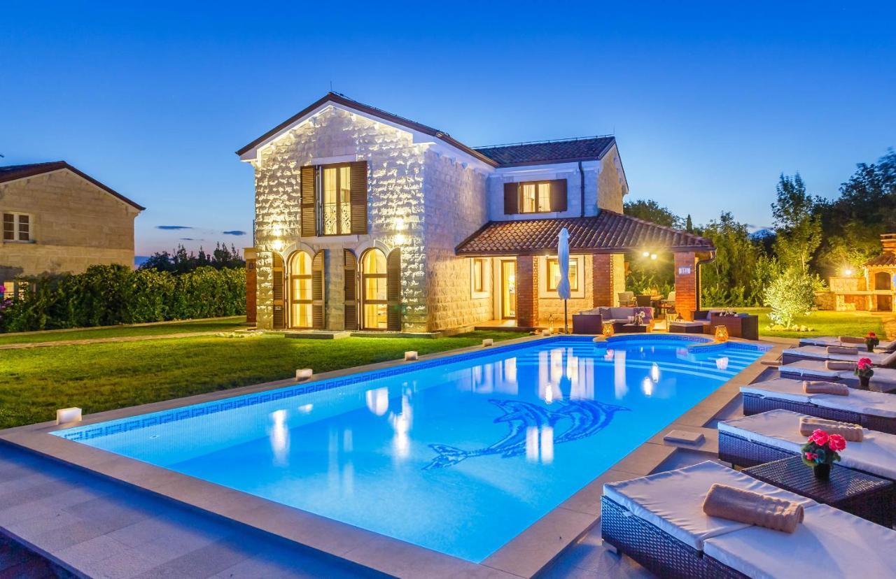 Villa Kamenica Kras Luaran gambar