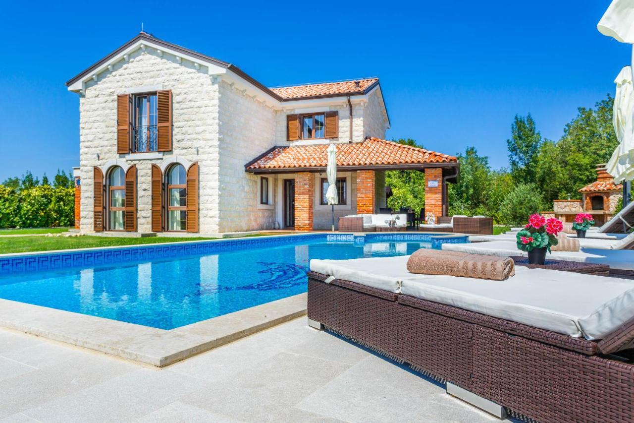 Villa Kamenica Kras Luaran gambar